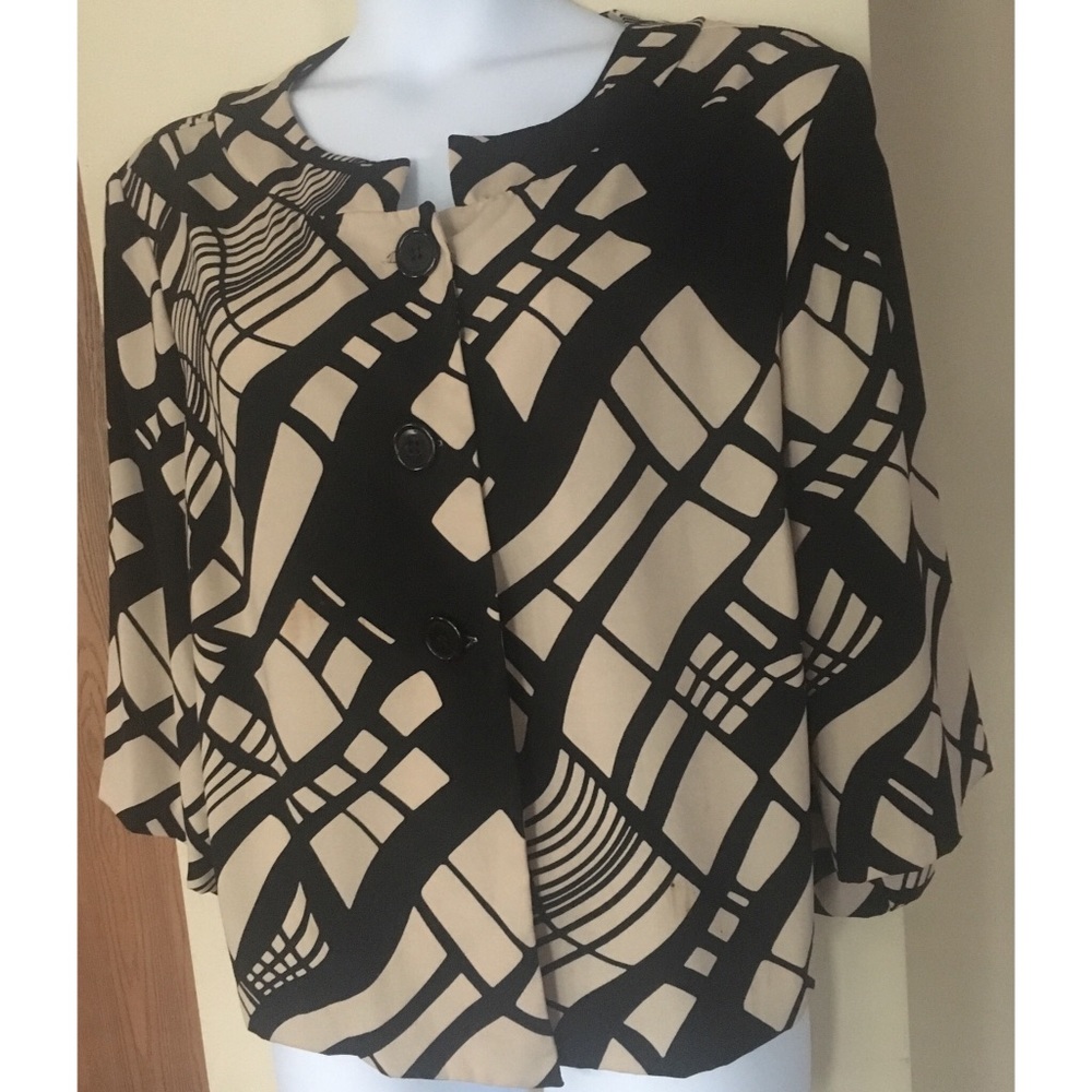 Danny & Nicole Nehru 3-Button Front Shrug